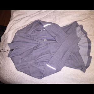 gray lululemon sweatshirt